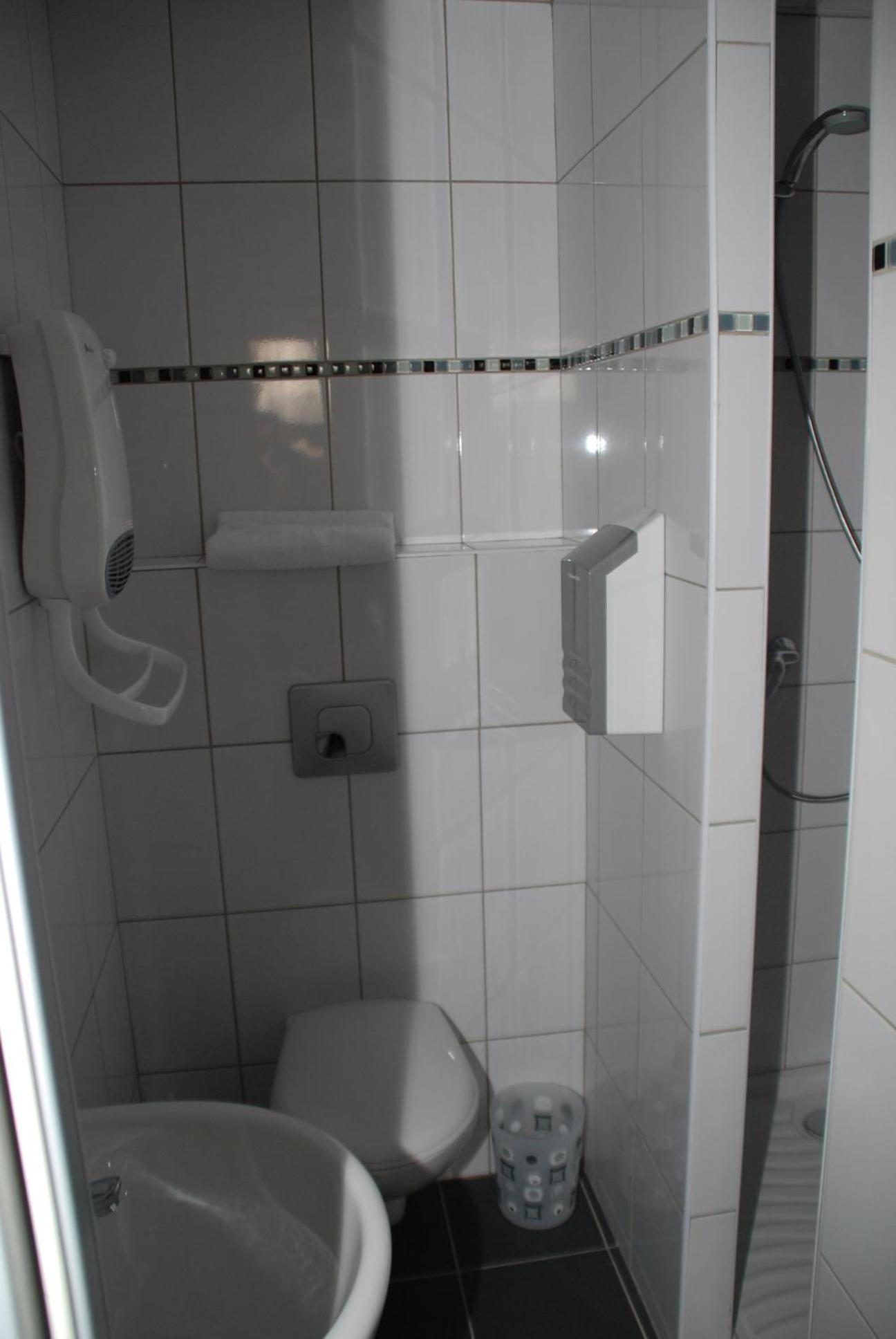 Residence Cosyade Equipee D'Un Parking Prive Gratuit Bourbourg Buitenkant foto