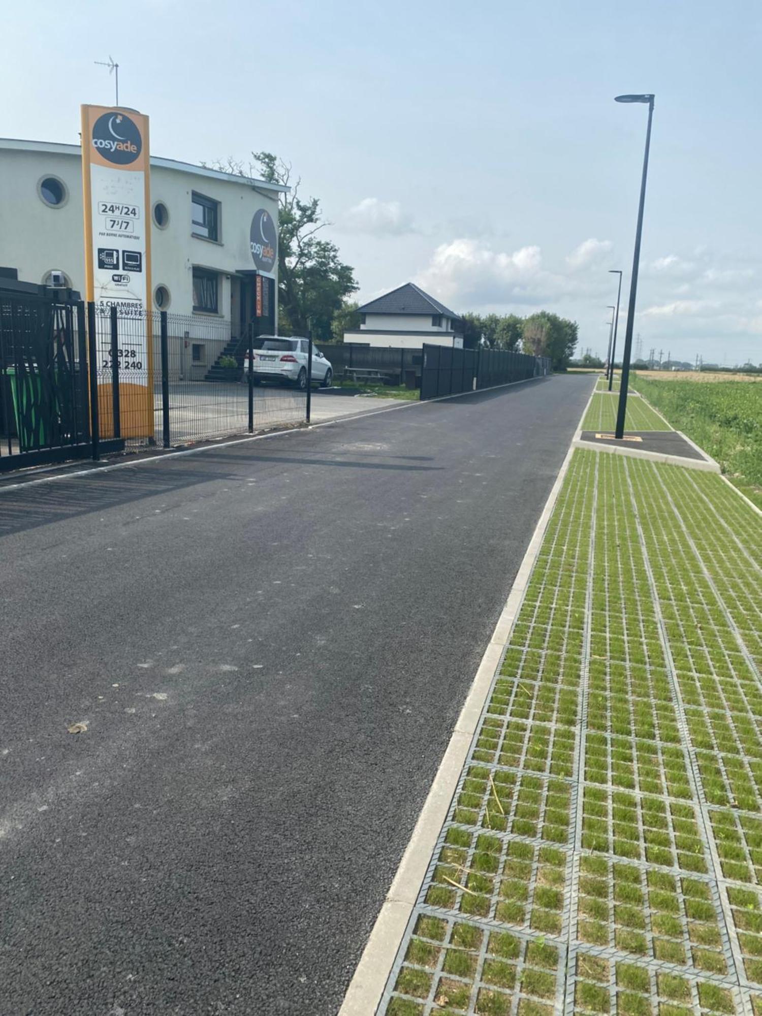 Residence Cosyade Equipee D'Un Parking Prive Gratuit Bourbourg Buitenkant foto